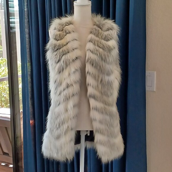 Donna Salyers Fabulous-Furs Jackets & Blazers - LIKE NEW! Donna Salyers Fabulous-Furs Fox Faux Fur Open Front Vest Size Small